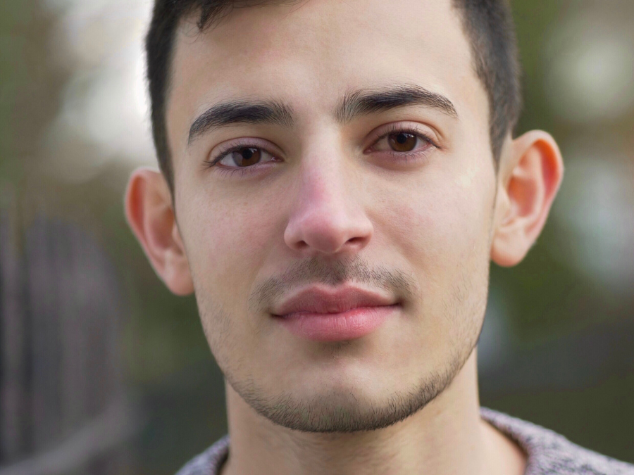 Mehmet Yakar awarded a Laurence Olivier Bursary